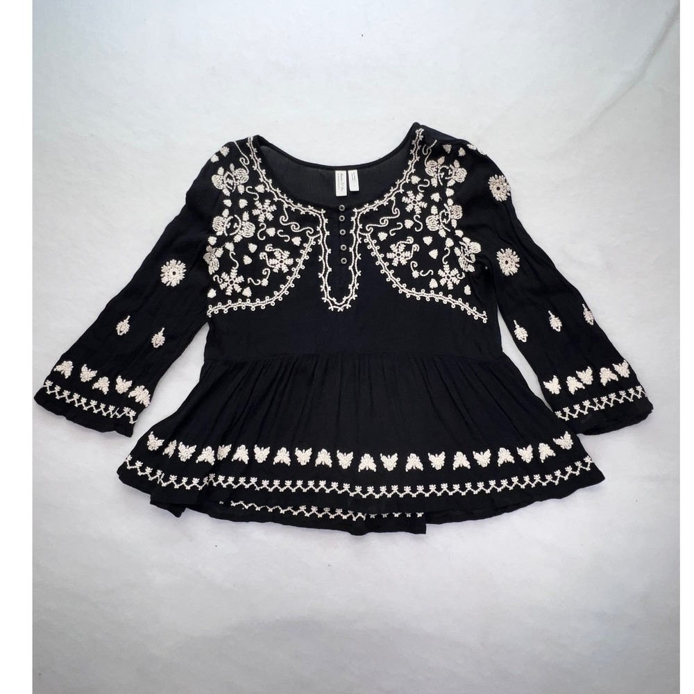 Meadow Rue Anthropologie Black Embroidered Peplum Blouse Boho Henley Top Small